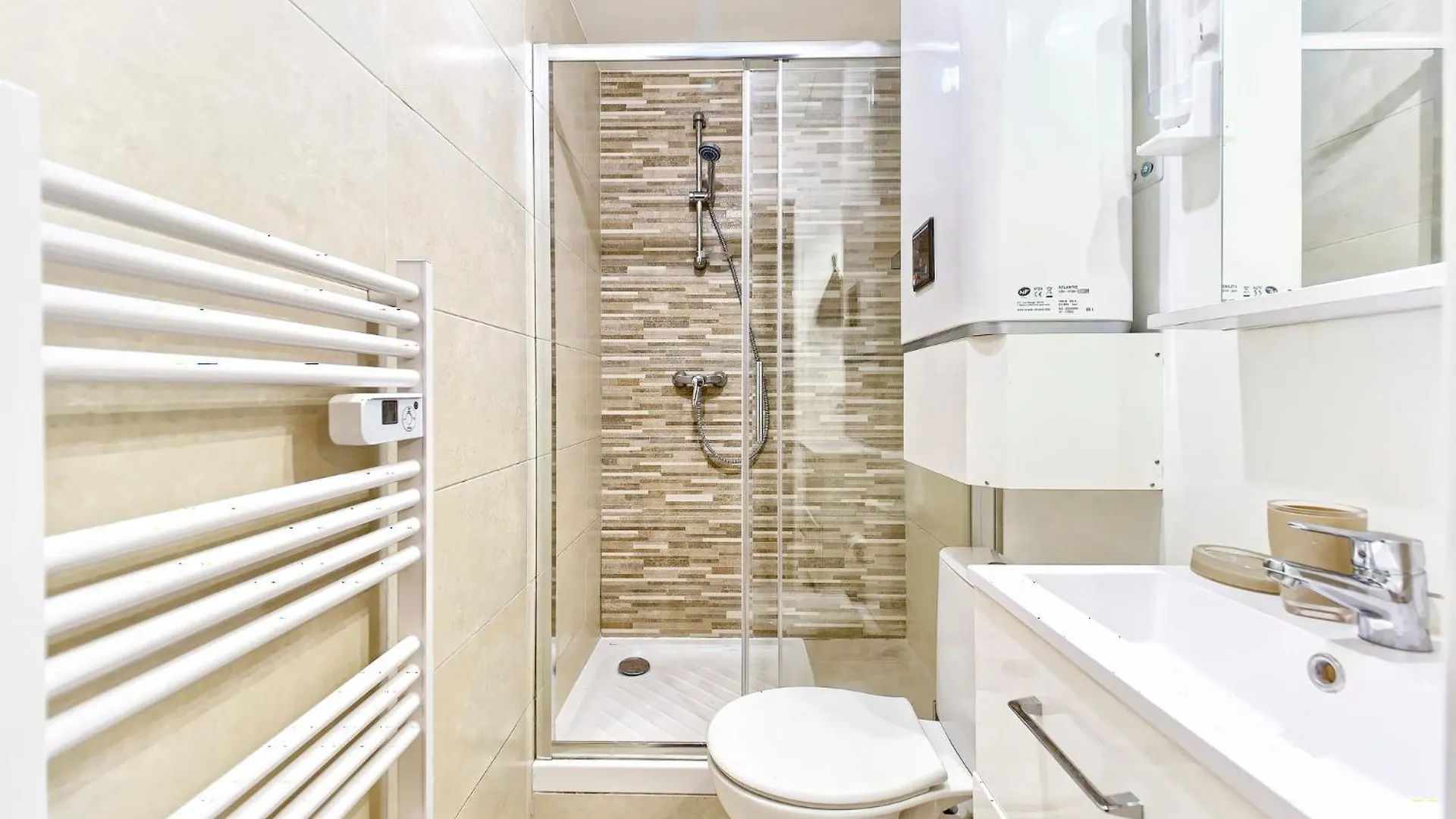 Magnifique T2 Neuf - Residence Neuf- Hyper Central نيس فرنسا